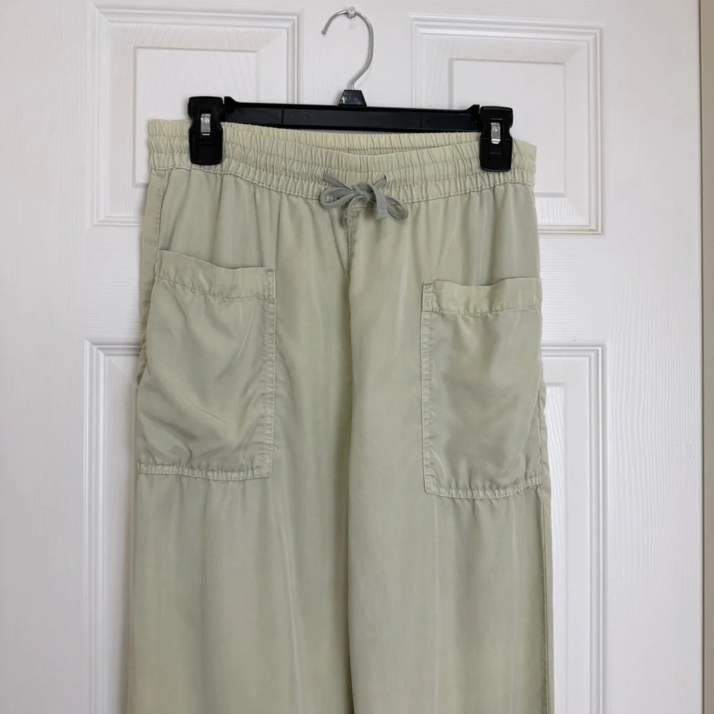 Zara Wide-Leg Drawstring Pants in light olive green size S